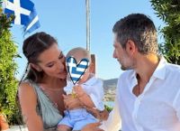 Εριέττα Κούρκουλου Λάτση – Βύρων Βασιλειάδης: Βάφτισαν τον γιο τους- Η σπουδαία δωρεά για τη Γάζα Εριέττα Κούρκουλου Λάτση – Βύρων Βασιλειάδης: Βάφτισαν τον γιο τους- Η σπουδαία δωρεά για τη Γάζα