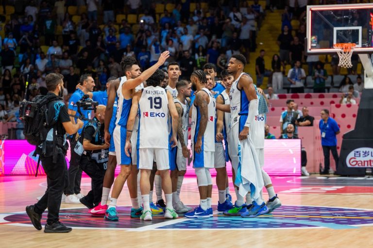 Ελλάδα – Ιταλία 75-66: Με το “δεξί” η Εθνική με ασταμάτητο Αντετοκούνμπο