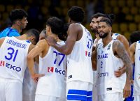 Εθνική: “Κόπηκε” ένας και συνεχίζει με 16 παίκτες η προετοιμασία Εθνική: “Κόπηκε” ένας και συνεχίζει με 16 παίκτες η προετοιμασία