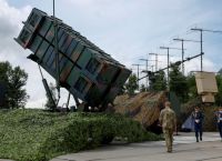 FT: Η Ουκρανία θα αγοράσει όπλα 100 δισ. από τις ΗΠΑ με αντάλλαγμα αμερικανικές εγγυήσεις ασφαλείας FT: Η Ουκρανία θα αγοράσει όπλα 100 δισ. από τις ΗΠΑ με αντάλλαγμα αμερικανικές εγγυήσεις ασφαλείας