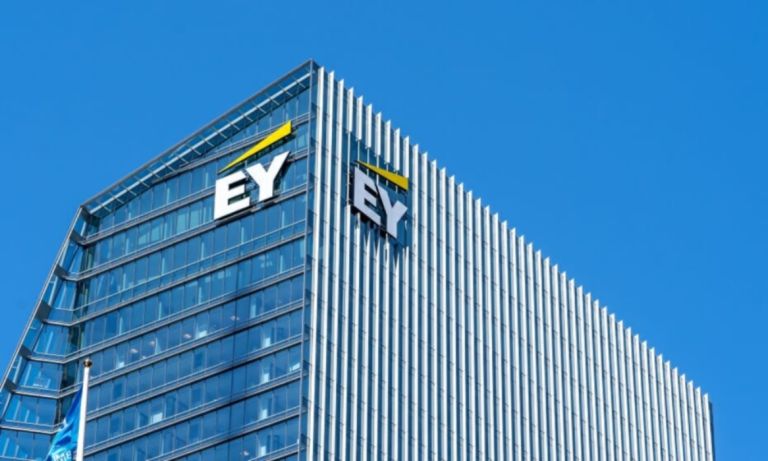 ΕΥ: Ανθεκτικότητα των IPOs – Η Ευρώπη υποχωρεί, η Ελλάδα αναδύεται ως ευκαιρία