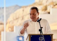 Φάμελλος: Τιμάμε την παρακαταθήκη Σαντορινιού για τους νησιώτες Φάμελλος: Τιμάμε την παρακαταθήκη Σαντορινιού για τους νησιώτες