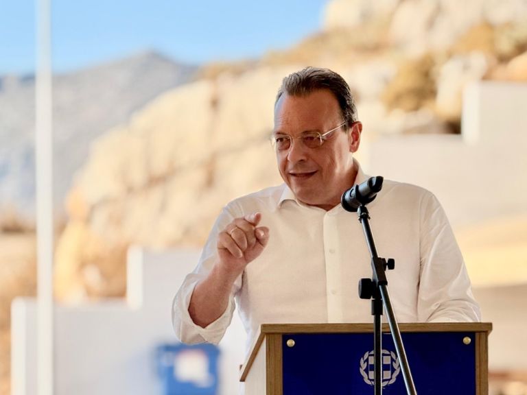 Φάμελλος: Τιμάμε την παρακαταθήκη Σαντορινιού για τους νησιώτες