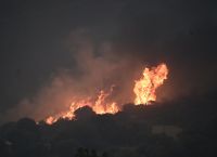 Κερατέα: Ολονύχτια μάχη με τη φωτιά στην Ανατολική Αττική-Σε Θυμάρι και Παλαιά Φώκαια οι φλόγες Κερατέα: Ολονύχτια μάχη με τη φωτιά στην Ανατολική Αττική-Σε Θυμάρι και Παλαιά Φώκαια οι φλόγες