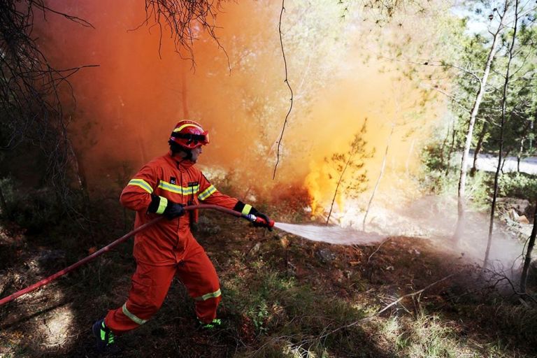 Έκθεση: Η κλιματική αλλαγή αύξησε δέκα φορές τον κίνδυνο φονικών πυρκαγιών σε Ελλάδα, Κύπρο και Τουρκία