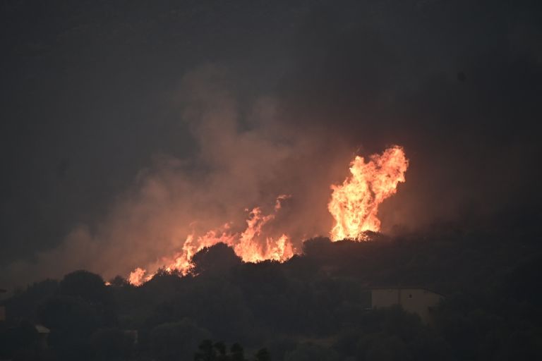 Φωτιά Πρέβεζα: Σε πύρινο κλοιό ο δήμος Ζηρού- Ήχησε το 112 ακόμη και στην Φιλιππιάδα