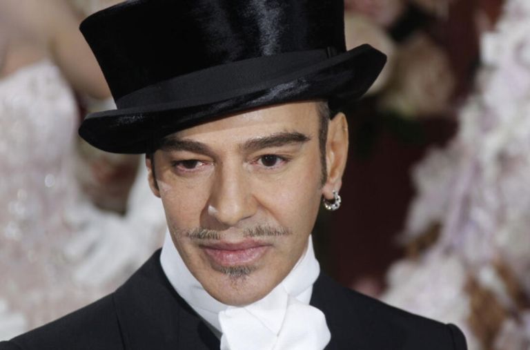 John Galliano: Η ιδιοφυΐα, η πτώση και το ερώτημα της συγχώρεσης