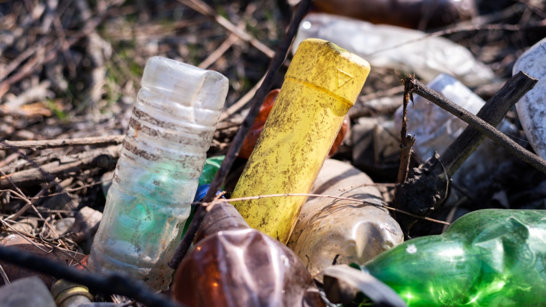 Ground with a lot of scattered plastic bottles