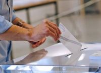 Ρευστότητα και Ανακατατάξεις: Τι Δείχνουν οι νέες δημοσκοπήσεις Ρευστότητα και Ανακατατάξεις: Τι Δείχνουν οι νέες δημοσκοπήσεις