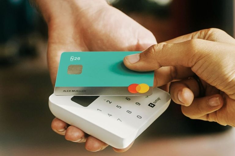 Neobanks Move Into Telecoms – Why Revolut, N26 and Klarna Are Offering Mobile Plans