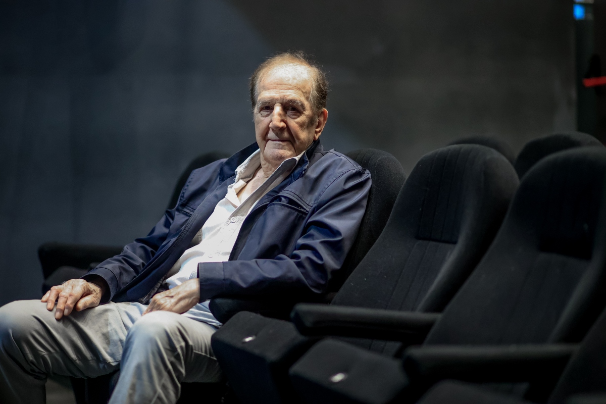 Συγκλονίζει ο Γιώργος Κωνσταντίνου: «Ο κόσμος έτρεχε να σωθεί, το ημερολόγιο έγραφε 15 Αυγούστου 1940»