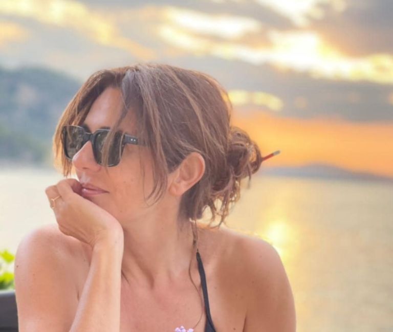 Μαρία Λεκάκη: Η φυσική της γοητεία «μάγεψε» το Instagram από την Αμοργό