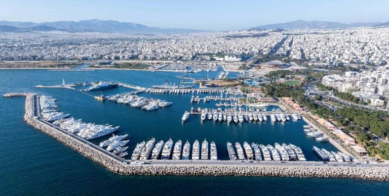 Μαρίνα Φλοίσβου: Το πρώτο ηλεκτροκίνητο σκάφος υπηρεσίας στην Ελλάδα