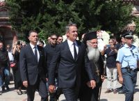 Μητσοτάκης στην κηδεία Βεσυρόπουλου: «Έφυγε το καλύτερο παιδί, έτσι θα τον θυμόμαστε» Μητσοτάκης στην κηδεία Βεσυρόπουλου: «Έφυγε το καλύτερο παιδί, έτσι θα τον θυμόμαστε»