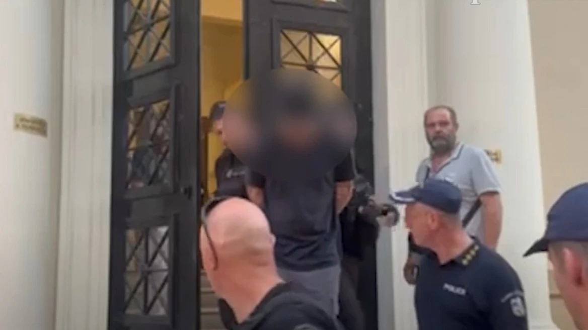 «Μπράβο λεβέντη μου» φώναζαν στον 25χρονο που κατηγορείται για τη φωτιά στην περιοχή του Γηροκομείου