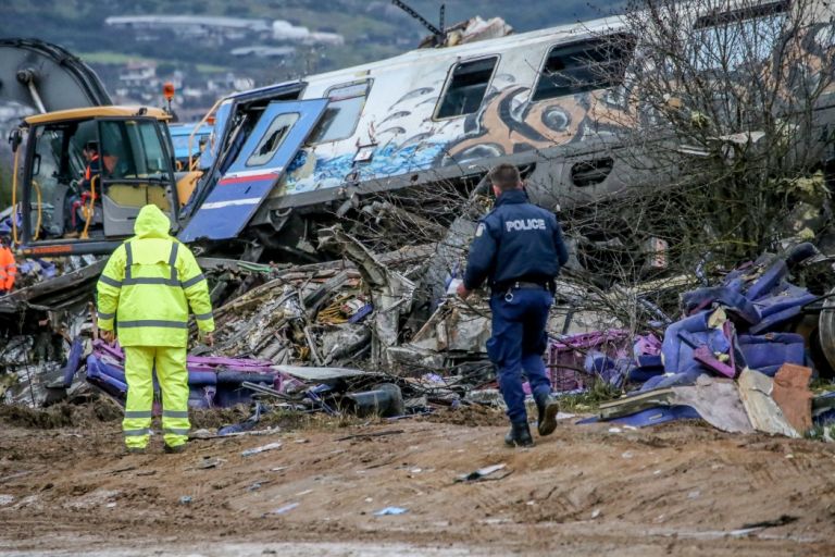 Τέμπη:Παραδόθηκε το πόρισμα της Πυροσβεστικής–Δεν υπάρχουν ίχνη καύσης στη καμπίνα της δεύτερης ηλεκτράμαξας