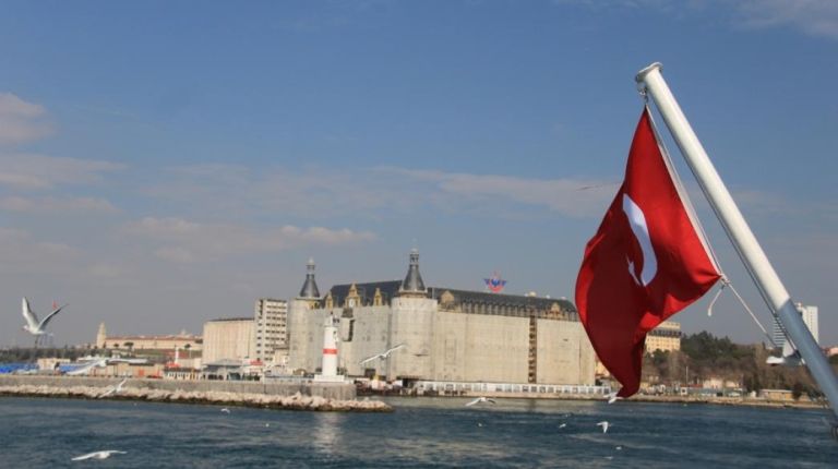 Η Τουρκία Διακόπτει τις Θαλάσσιες και Αεροπορικές Σχέσεις με το Ισραήλ σε Αντίδραση για τον Πόλεμο στη Γάζα