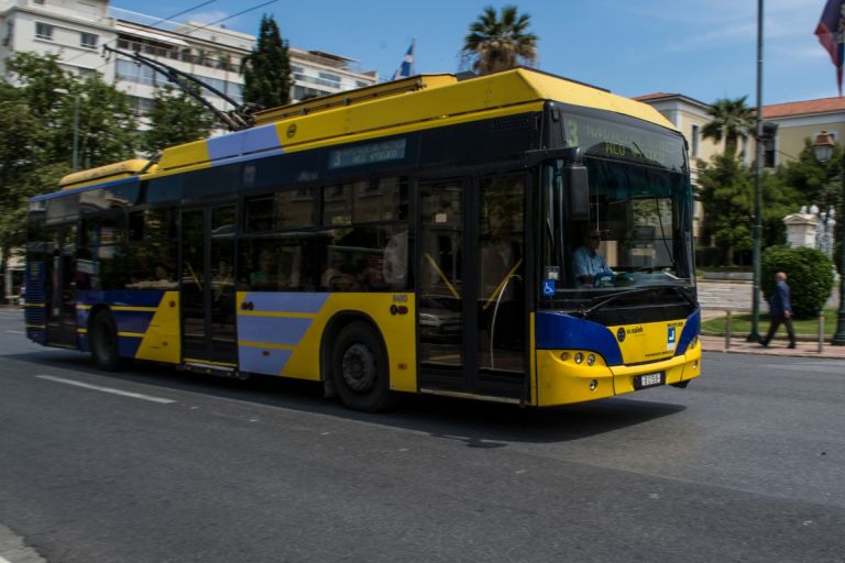 Τέλος εποχής για τα τρόλεϊ στην Αθήνα – Ηλεκτρικά λεωφορεία αναλαμβάνουν τα ηνία
