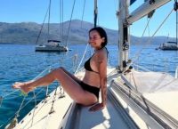 «Κατερίνα Τσάβαλου: Ποζάρει με μαγιό πάνω σε σκάφος και στέλνει το δικό της μήνυμα!» «Κατερίνα Τσάβαλου: Ποζάρει με μαγιό πάνω σε σκάφος και στέλνει το δικό της μήνυμα!»