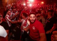 Ερυθρόλευκη αποθέωση για Ποντένσε στο «Ελ. Βενιζέλος» – Πάνω από 3.000 οπαδοί Ερυθρόλευκη αποθέωση για Ποντένσε στο «Ελ. Βενιζέλος» – Πάνω από 3.000 οπαδοί