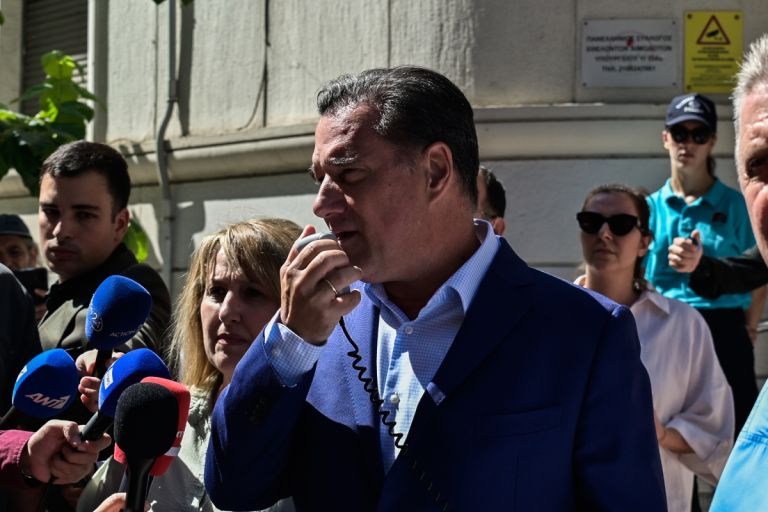 Άδωνις στους τραυματιοφορείς: «Εσείς είστε η δύναμη, όχι ο τελευταίος τροχός!» [pics]