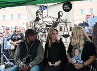 Πάνος Ρούτσι: Δεν κάνω πίσω – Μαζική συμπαράσταση στο Σύνταγμα και σε όλη την Ελλάδα Πάνος Ρούτσι: Δεν κάνω πίσω – Μαζική συμπαράσταση στο Σύνταγμα και σε όλη την Ελλάδα