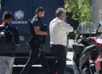 Ο Παλαιστίνιος που συνελήφθη για τη φωτιά στον Υμηττό είναι ο ίδιος που παρενόχλησε την 17χρονη στο Αιγάλεω Ο Παλαιστίνιος που συνελήφθη για τη φωτιά στον Υμηττό είναι ο ίδιος που παρενόχλησε την 17χρονη στο Αιγάλεω