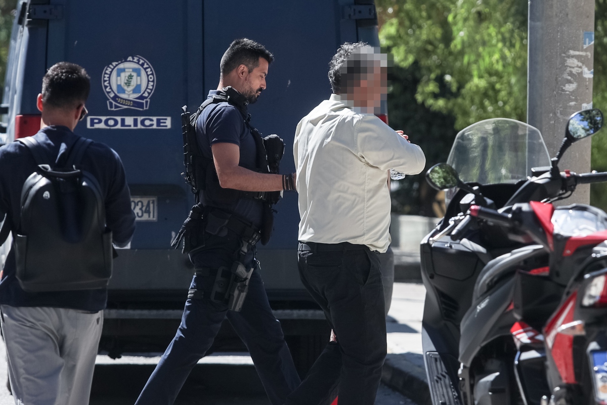 Ο Παλαιστίνιος που συνελήφθη για τη φωτιά στον Υμηττό είναι ο ίδιος που παρενόχλησε την 17χρονη στο Αιγάλεω