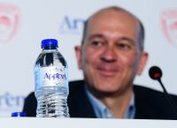 AρρένΑ: Άνοδος των πωλήσεων του “νερού του Ολυμπιακού” AρρένΑ: Άνοδος των πωλήσεων του “νερού του Ολυμπιακού”