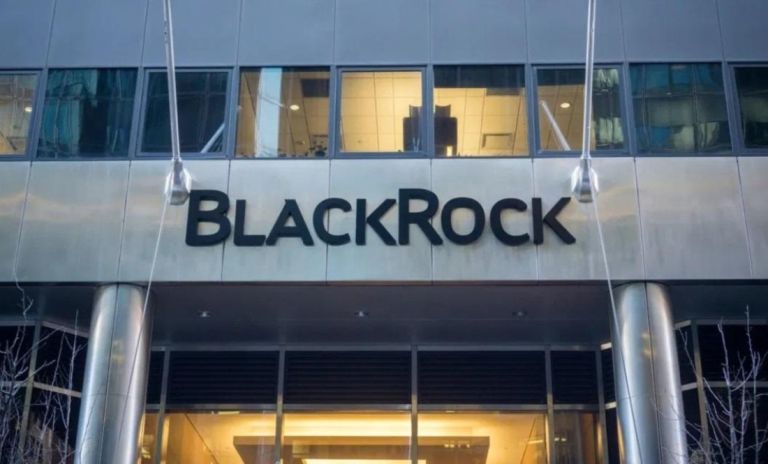 BlackRock: “Διαβάζει” πολλές ευκαιρίες στην Ευρώπη – Προχωρά στην αγορά εταιρικών ομολόγων και τραπεζών