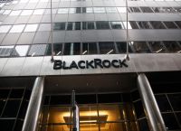 Η BlackRock επενδύει 500 εκατ. λίρες σε βρετανικά data centers Η BlackRock επενδύει 500 εκατ. λίρες σε βρετανικά data centers