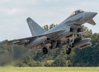 Η Βρετανία στέλνει μαχητικά αεροσκάφη στην Πολωνία μετά την εισβολή ρωσικών drones Η Βρετανία στέλνει μαχητικά αεροσκάφη στην Πολωνία μετά την εισβολή ρωσικών drones