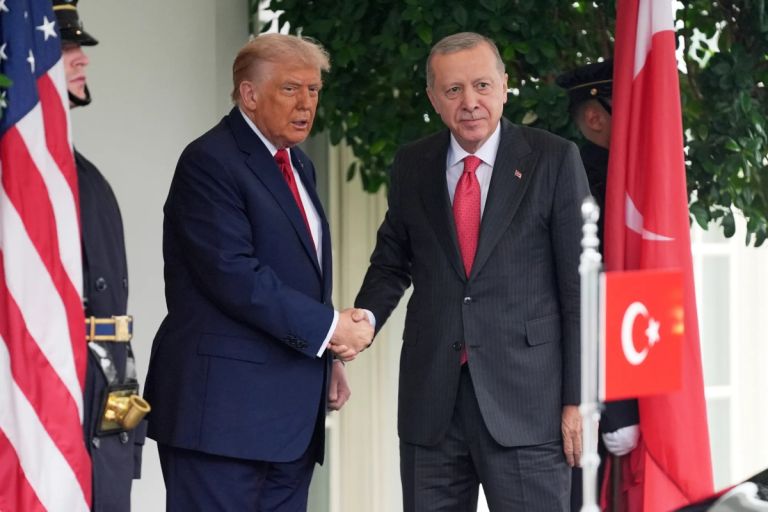 Τουρκία: Τι συμφώνησαν Ερντογάν και Τραμπ για τις κυρώσεις CAATSA
