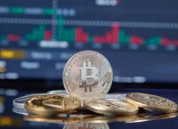 Οι έμποροι cryptos ποντάρουν σε καινούργια μεταβλητότητα ύστερα από απώλειες $1,5 δισ. Οι έμποροι cryptos ποντάρουν σε καινούργια μεταβλητότητα ύστερα από απώλειες $1,5 δισ.
