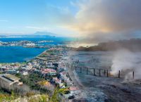 Φλεγραία Πεδία: Το νέο μοντέλο που εξηγεί την ανησυχία της μεγάλης καλντέρας στη Νάπολη Φλεγραία Πεδία: Το νέο μοντέλο που εξηγεί την ανησυχία της μεγάλης καλντέρας στη Νάπολη