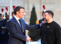 Συνομιλία Ζελένσκι – Μακρόν, σοκαρισμένος Στάρμερ από τη ρωσική επίθεση στην έδρα της ουκρανικής κυβέρνησης Συνομιλία Ζελένσκι – Μακρόν, σοκαρισμένος Στάρμερ από τη ρωσική επίθεση στην έδρα της ουκρανικής κυβέρνησης