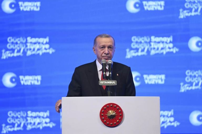 Το «εσωτερικό μέτωπο» του Ερντογάν: Η κατάλυση της δημοκρατίας στην Τουρκία