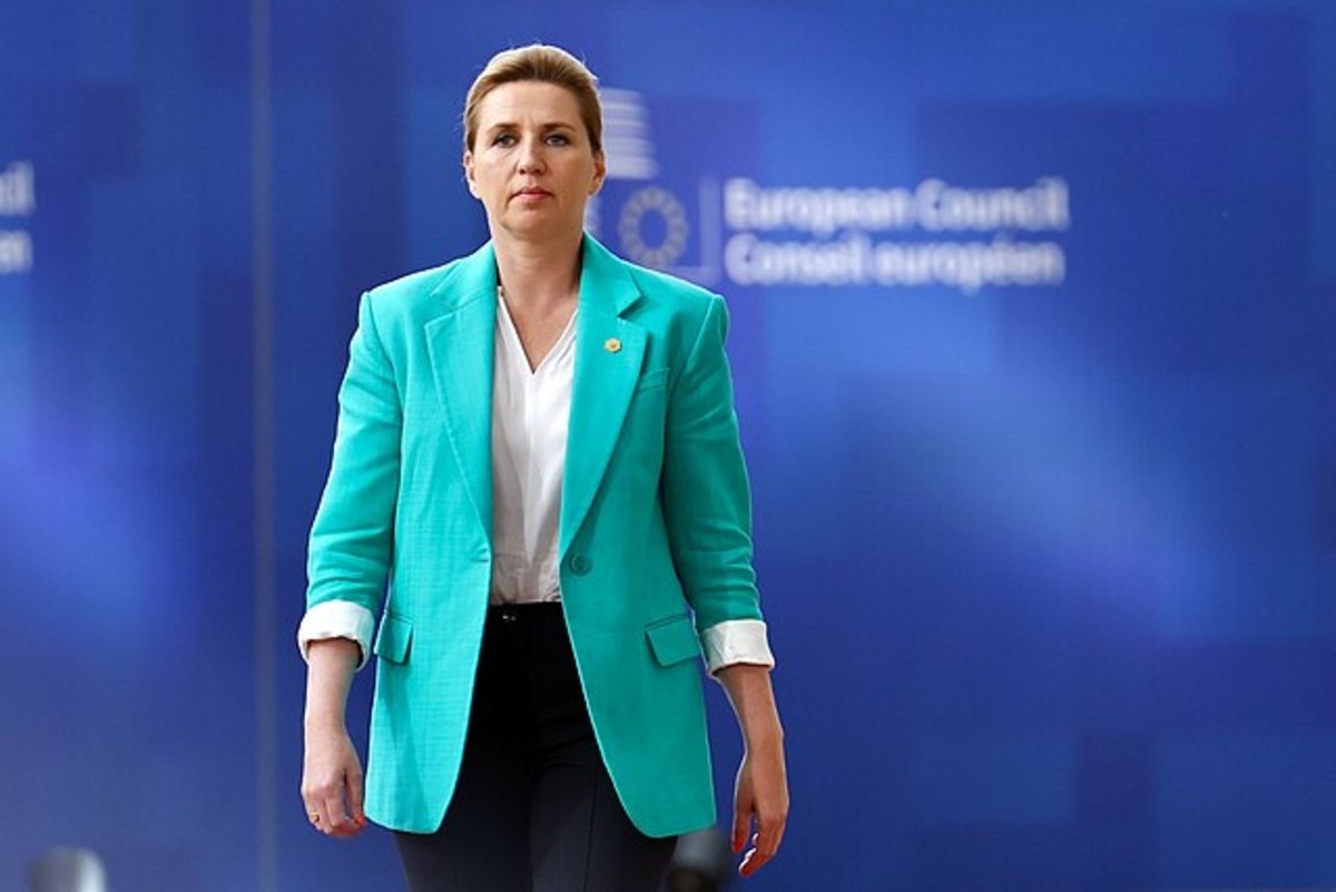 Δανή πρωθυπουργός: Στην Ευρώπη έχει ξεκινήσει ένας υβριδικός πόλεμος