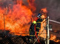Υπό μερικό έλεγχο η φωτιά στην Πάρνηθα Υπό μερικό έλεγχο η φωτιά στην Πάρνηθα