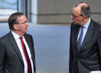 Ευρωάμυνα: Η Γερμανία θέλει να «διώξει» την Γαλλία από έργο-ναυαρχίδα Ευρωάμυνα: Η Γερμανία θέλει να «διώξει» την Γαλλία από έργο-ναυαρχίδα
