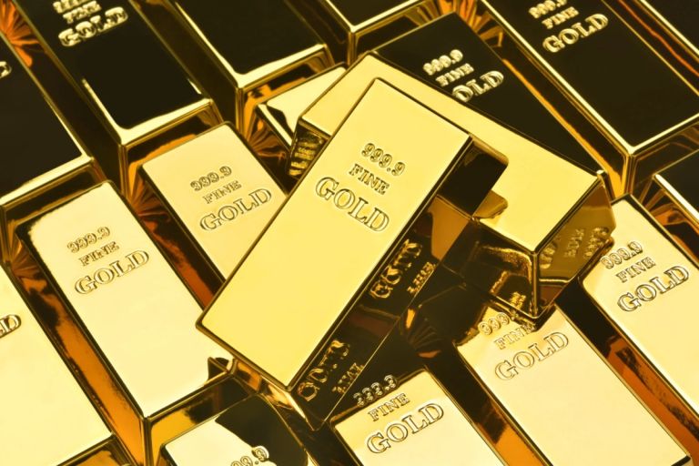 Goldman Sachs: Στα 5.000 δολάρια ο χρυσός αν ο Τραμπ «βάλει χέρι» στην Fed