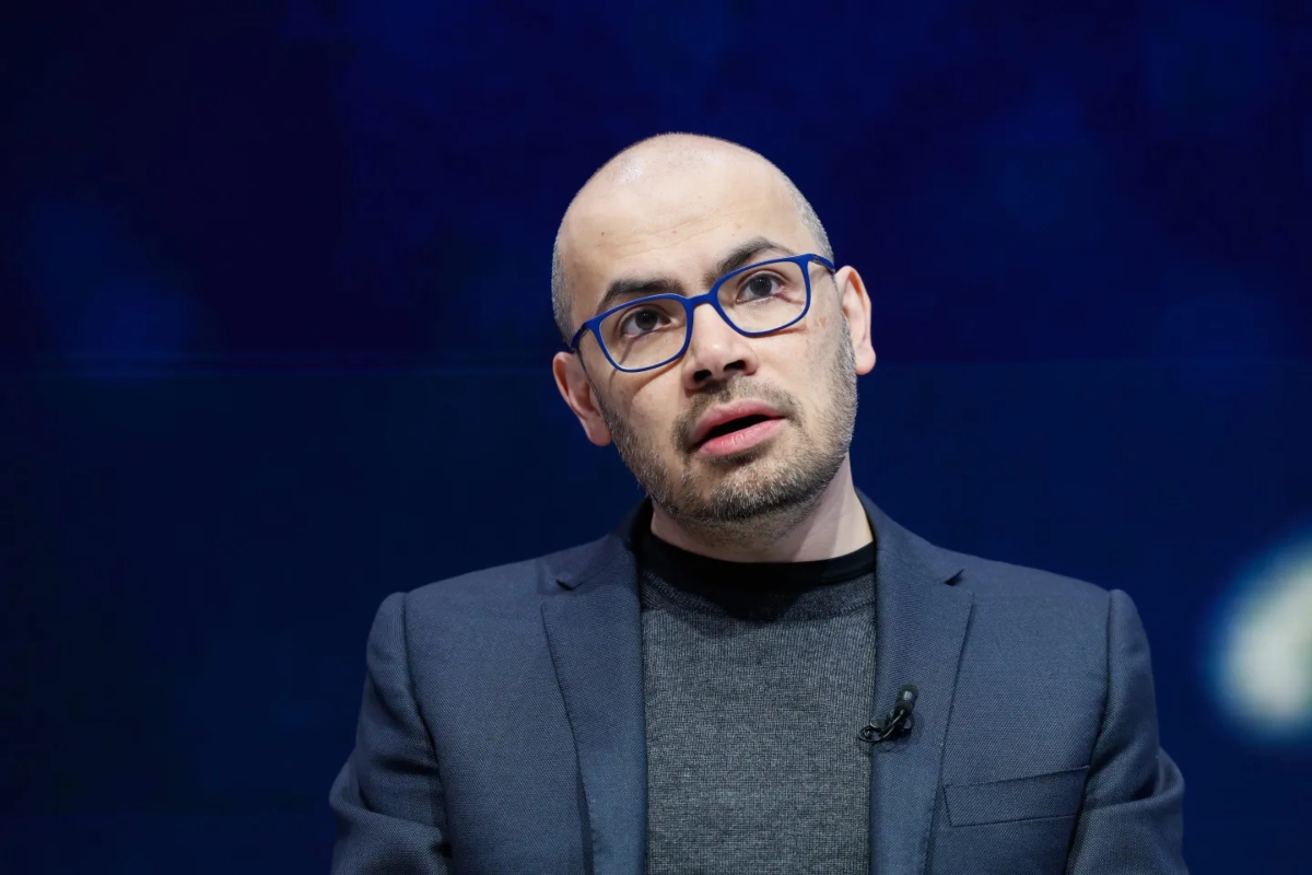 Demis Hassabis: «To AI θα αποκαλύψει τα μεγαλύτερα μυστήρια του μυαλού»
