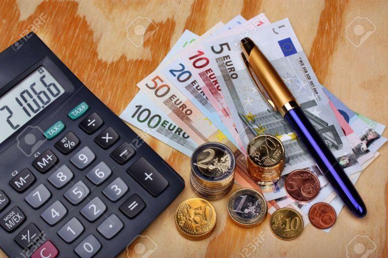 Νέα φορολογική κλίμακα: Ποιοι και πόσα κερδίζουν το 2026