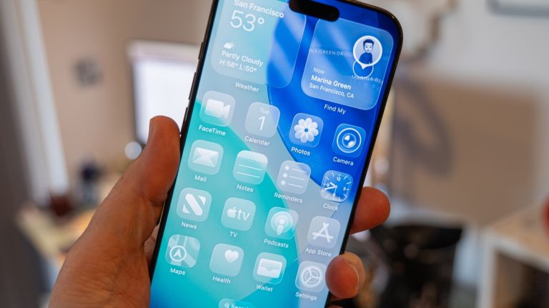 iOS 26: Για ποιο λόγο μίκρυνε η διάρκεια ζωής της μπαταρίας στα iPhone