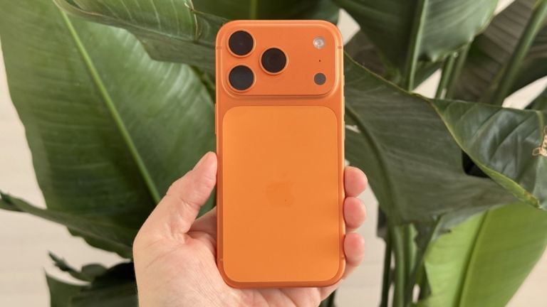 iPhone 17: Ουρές σε Πεκίνο και Λονδίνο για το νέο μοντέλο της Apple