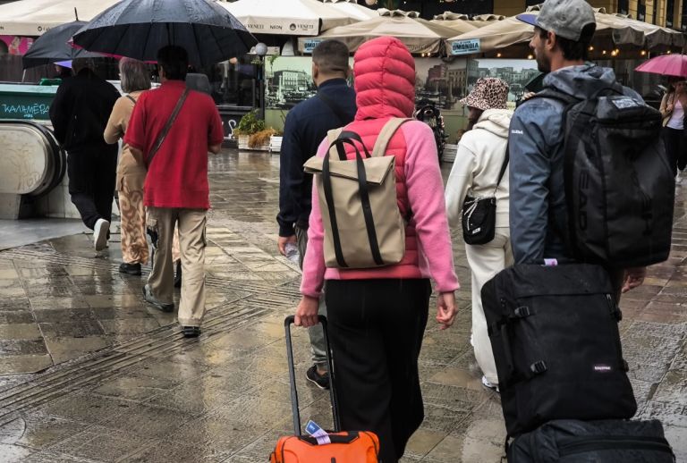 Έρχεται σφοδρή κακοκαιρία με καταιγίδες και θυελλώδεις ανέμους 