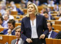 Μετωπική Λεπέν κατά Μπαιρού – Μακρόν: “Παραιτηθείτε επιτέλους, κ. Μακρόν!” Μετωπική Λεπέν κατά Μπαιρού – Μακρόν: “Παραιτηθείτε επιτέλους, κ. Μακρόν!”