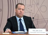 Μεντβέντεφ σε Ευρώπη: Πόλεμος κατά της Ρωσίας μπορεί να κλιμακωθεί σε σύγκρουση όπλων μαζικής καταστροφής Μεντβέντεφ σε Ευρώπη: Πόλεμος κατά της Ρωσίας μπορεί να κλιμακωθεί σε σύγκρουση όπλων μαζικής καταστροφής