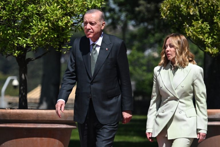 Νέα Υόρκη: Αναβλήθηκε το ραντεβού Ερντογάν με τη Μελόνι