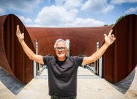 Νάπολη: Ο Ανίς Καπούρ δημιούργησε το νέο σταθμό του μετρό Monte Sant’Angelo Νάπολη: Ο Ανίς Καπούρ δημιούργησε το νέο σταθμό του μετρό Monte Sant’Angelo